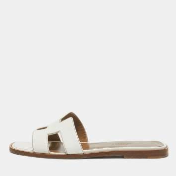 Pre Owned Hermes White Leather Oran Flat Slides Size 35.5