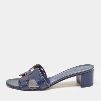 Pre Owned Hermes Navy Blue Patent Leather Perforated Oasis Slide Sandals Size 37