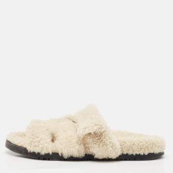 Pre Owned Hermes Off White Shearling Chypre Flat Slides Size 37