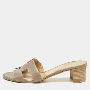 Pre Owned Hermes Grey Leather Oasis Slide Sandals Size 37