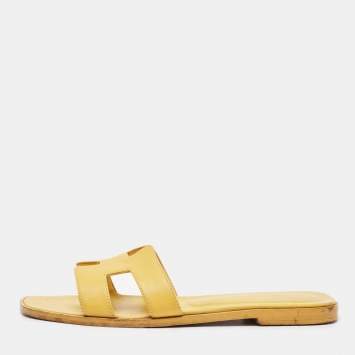 Pre Owned Hermes Yellow Leather Oran Flat Slides Size 38.5