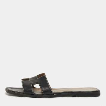 Pre Owned Hermes Oran Size 37.5 Black Leather Flat Slide