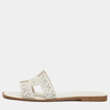 Pre Owned Hermès Oran Size 39 White Perforated Leather Flat Slides