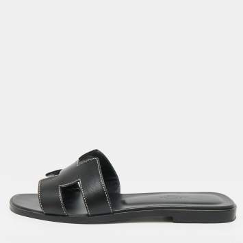 مملوكة مسبقًا Hermes Oran Size 37 Black Leather Flat Slides