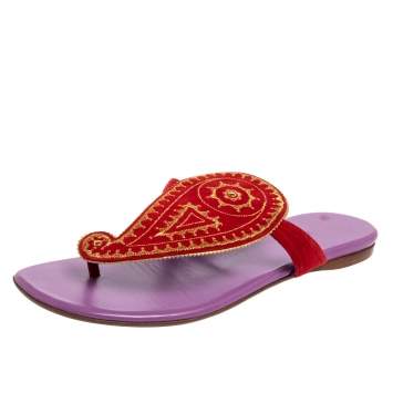 Pre Owned Hermes Red Suede Embroidered Motif Flat Thong Slides Size 38.5