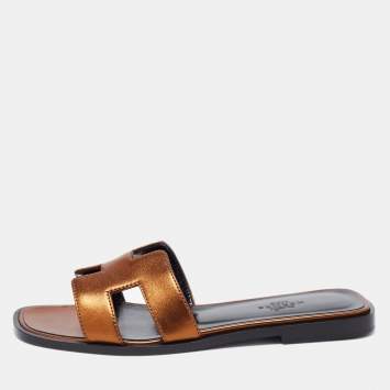 Pre Owned Hermes Bronze Leather Oran Flat Slides Size 35.5