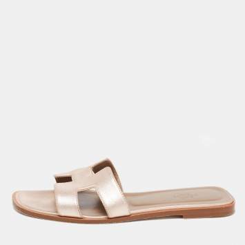 Pre Owned Hermes Rose Gold Leather Oran Flat Slides Size 39.5