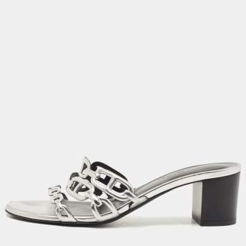 Pre Owned Hermès Silver Leather Tandem Slide Sandals Size 38