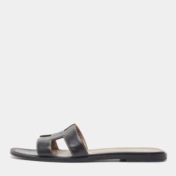 Pre Owned Hermes Black Leather Oran Flat Slides Size 38.5