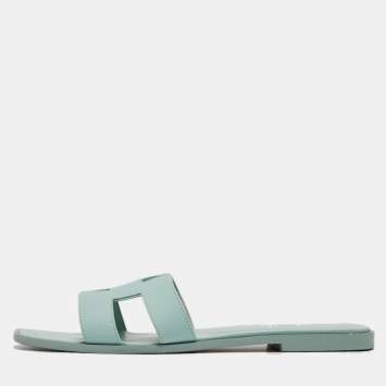 Pre Owned Hermes Light Blue Leather Oran Flat Slides Size 40.5