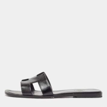 Pre Owned Hermes Black Patent Leather Oran Flat Slides Size 40.5