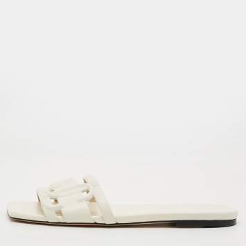Pre Owned صندل جيمي تشو لارن جلد أبيض مسطح مقاس 37.5
