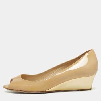 Pre Owned Jimmy Choo Beige Patent Leather Bergen Peep Toe Wedge Pumps Size 35
