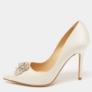 مملوكة مسبقًا Jimmy Choo Off White Satin Crystal Embellished Manda Pumps Size 36