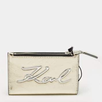 مملوكة مسبقًا محفظة كارل لاغرفيلد جلد صناعي ذهبي/فضي K/Signature قابلة للطي مرتين
