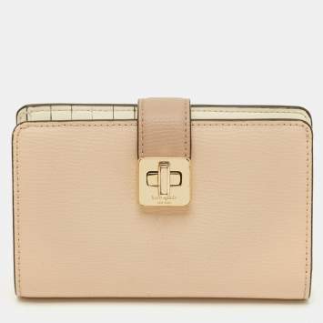 Pre Owned محفظة كيت سبيد بف قفل خوخي/أبيض جلد بغطاء طية ثنائية