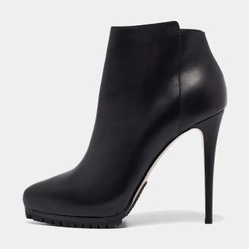 Le Silla Black Leather Pointed Toe Ankle Booties Size 40