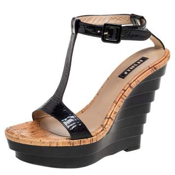 Pre Owned Le Silla Black Patent Leather T-Strap Wedge Sandals Size 37.5