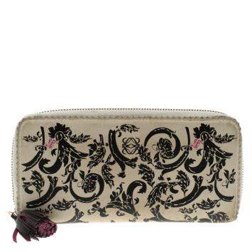 Pre Owned Loewe Off White Printed Leather Zip Around Continental Wallet