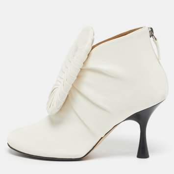 Pre Owned Loewe Pleated Buckle Size 36 White Leather Booties