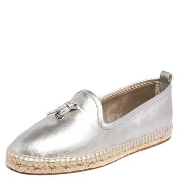 مملوكة مسبقًا Loro Piana Gold Leather Summer Charms Flat Espadrilles Size 38
