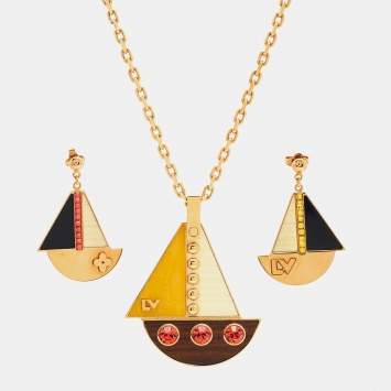 Pre Owned Louis Vuitton Float the Boat Crystal Resin Wood Gold Tone Necklace and Earrings Set