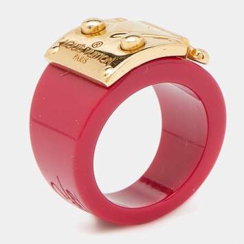 Pre Owned Louis Vuitton Fuchsia Resin Lock Me Gold Tone Ring Size 53/M