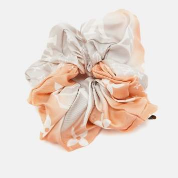 Pre Owned Louis Vuitton Pink Monogram By The Pool Trop Chou Scrunchie
