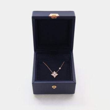 مملوكة مسبقًا Louis Vuitton Color Blossom BB Star Pendant Necklace