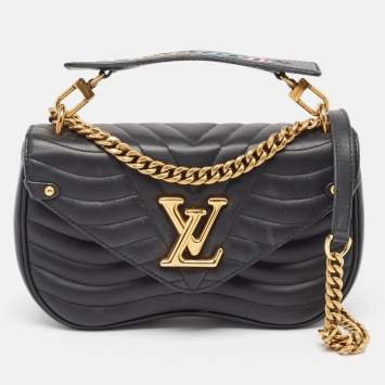 Pre Owned Louis Vuitton Black Quilted Leather New Wave Chain MM Bag