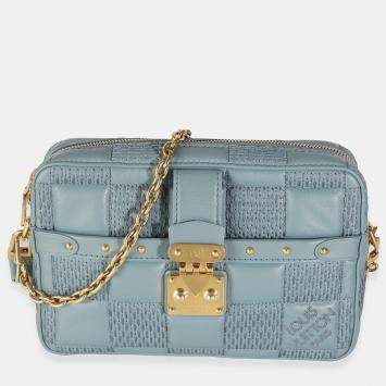 Pre Owned Louis Vuitton Glacier Quilted Damier Lambskin Troca PM