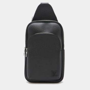 Pre Owned Louis Vuitton Avenue Black Taiga Leather Sling Bag