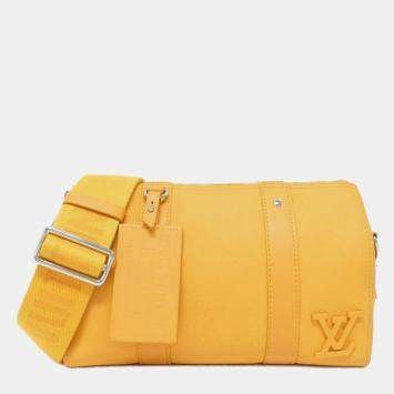 مملوكة مسبقًا Louis Vuitton City Keepall LV Aerogram Saffron Leather Boston Bag