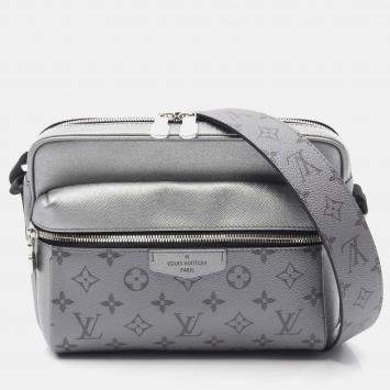 Pre Owned Louis Vuitton Outdoor Messenger Pm Shoulder Bag M30830 Taigalama Leather Used Lv
