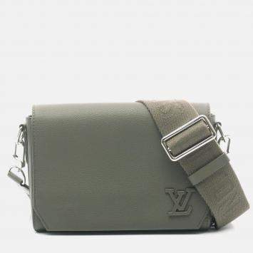 Pre Owned Louis Vuitton Takeoff Messenger Shoulder Bag Aerogram Leather Green