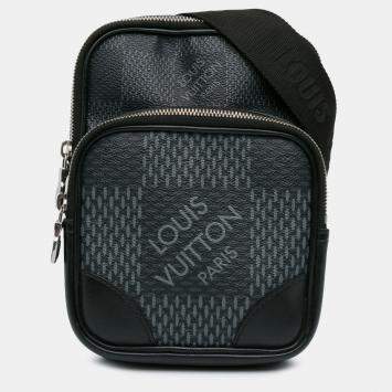 مملوكة مسبقًا Louis Vuitton Black Damier Graphite 3D Amazone Sling Bag