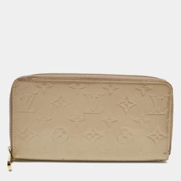 Pre Owned Louis Vuitton Beige Poudre Monogram Vernis Zippy Wallet