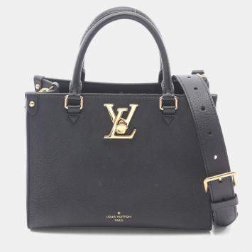 Pre Owned Louis Vuitton Lock & Go Shoulder Bag In Grained Calf Leather Black