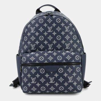 مملوكة مسبقًا Louis Vuitton Monogram Shadow Discovery Backpack Pm Leather Navy Blue