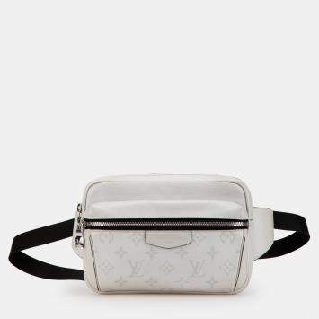 مملوكة مسبقًا Louis Vuitton White Monogram Taigarama Outdoor Bumbag