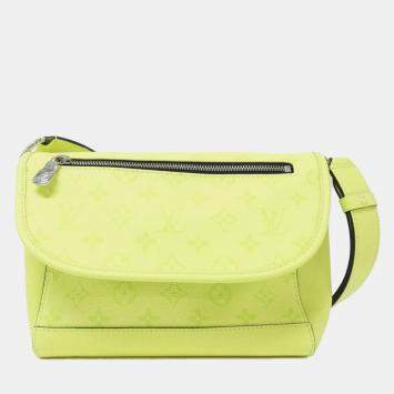 Pre Owned Louis Vuitton Taiga Llama Pulse Messenger Handbag