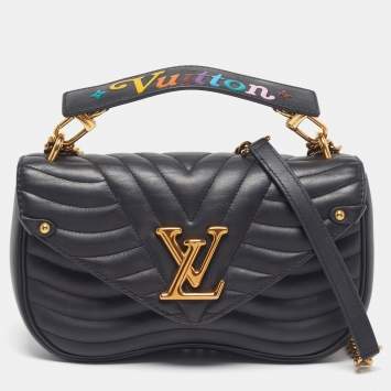 Pre Owned Louis Vuitton New Wave Chain MM Black Leather Bag
