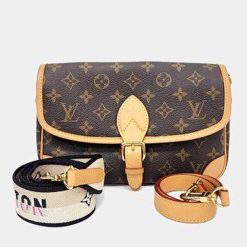 مملوكة مسبقًا Louis Vuitton Brown PVC Monogram Diane
