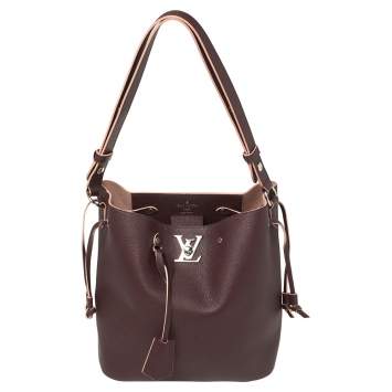 Pre Owned Louis Vuitton Prune Leather Lockme Bucket Bag