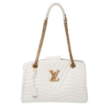 Pre Owned Louis Vuitton White Quilted Leather New Wave Chain Bag