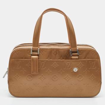 Pre Owned Louis Vuitton Beige Monogram Vernis Mat Shelton Bag