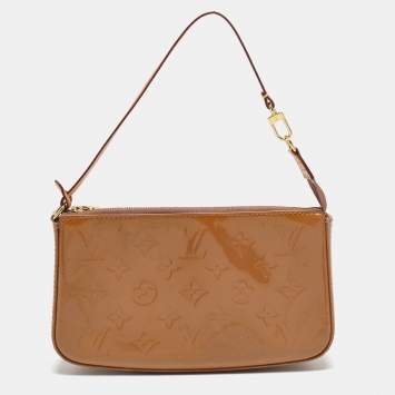 Pre Owned Louis Vuitton Beige Monogram Vernis Leather Pochette Accessoires Shoulder Bag