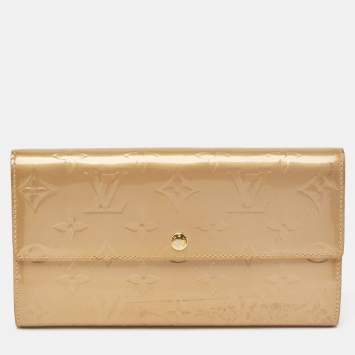 Pre Owned Louis Vuitton Beige Poudre Monogram Vernis Sarah Wallet