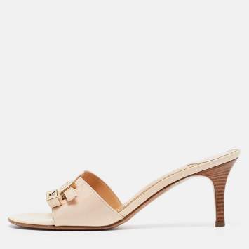 Pre Owned Louis Vuitton Beige Patent Leather LV Dice and Buckle Embellished Slide Sandals Size 38.5