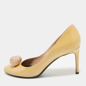 Pre Owned Louis Vuitton Beige Patent Leather Betty Pumps Size 37.5